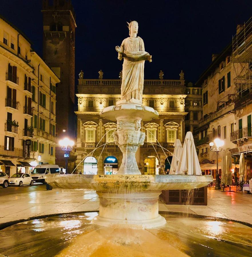 Apartamento Casa Martini Piazza Erbe Verona Exterior foto